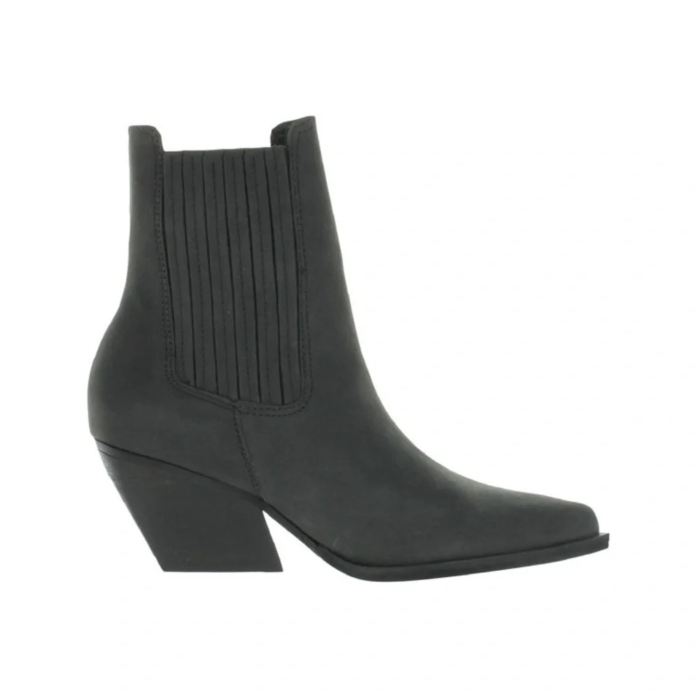 NEW Steve Madden Terezza Nubuck Booties - Picture 3 of 8
